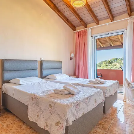 Arianna Grand * Παλαιοκαστρίτσα