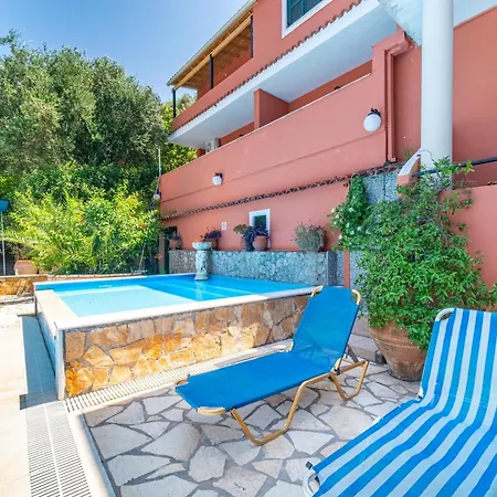 Arianna Grand Apartment *